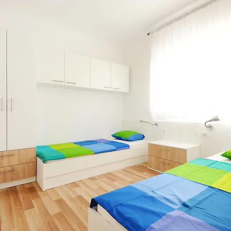 Hills Daire Zadar